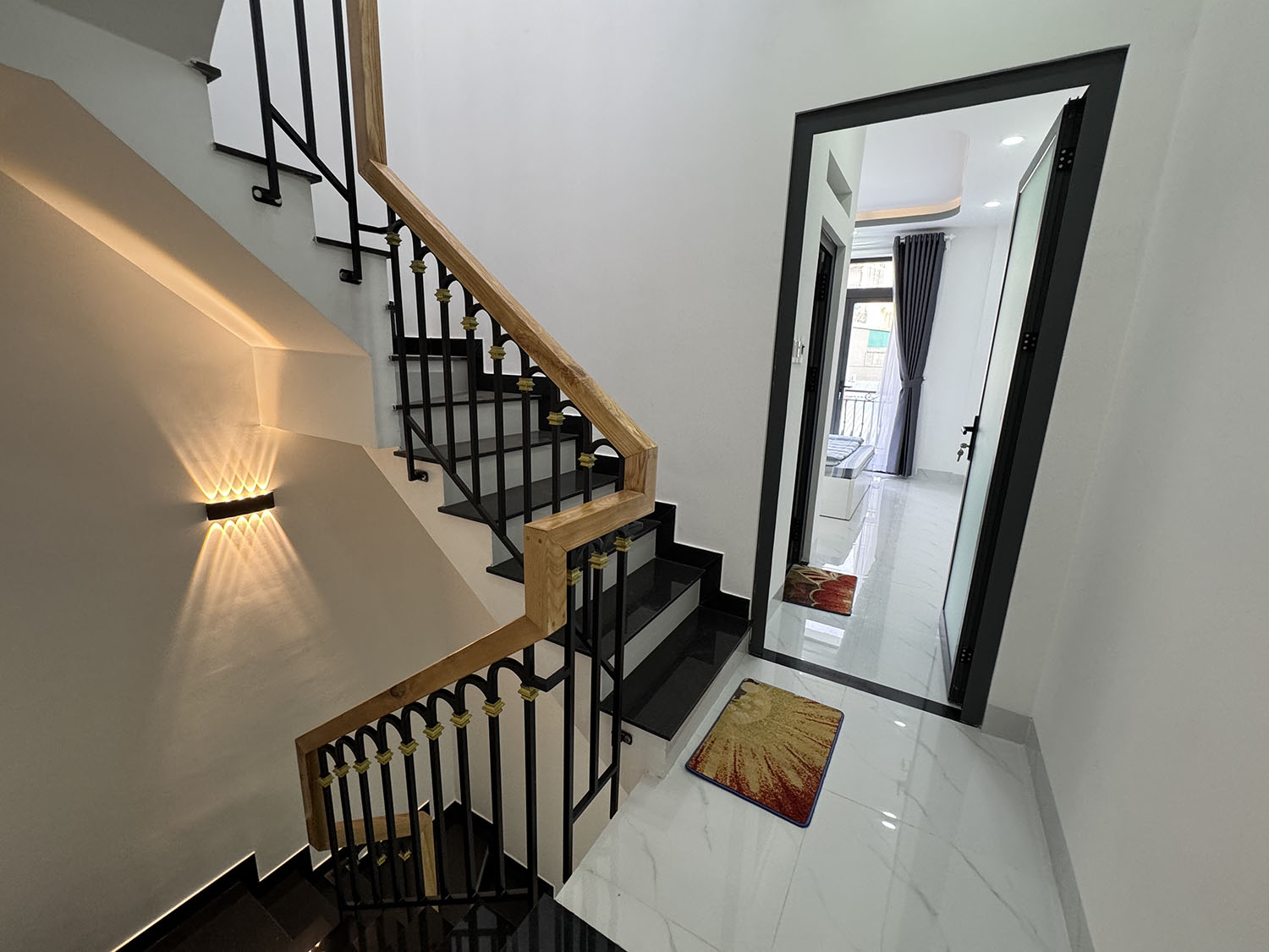 Nhà phố 3 lầu t.kế Tân Cổ Điển, full nội thất cao cấp, hẻm xe hơi khu VIP Lê Lợi-Gần ĐH Công Nghiệp